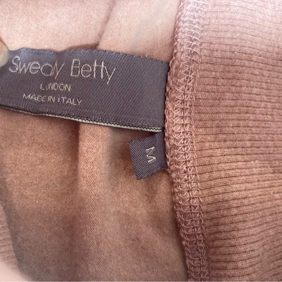 Sweaty Betty Harmonise Funnel Neck Crop, Size M - Picture 4 of 8